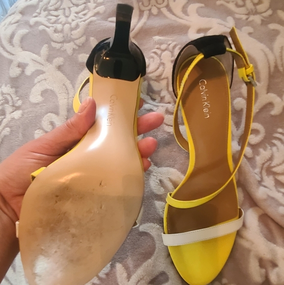Calvin Klein Yellow Taxi Shoes - Picture 5 of 8